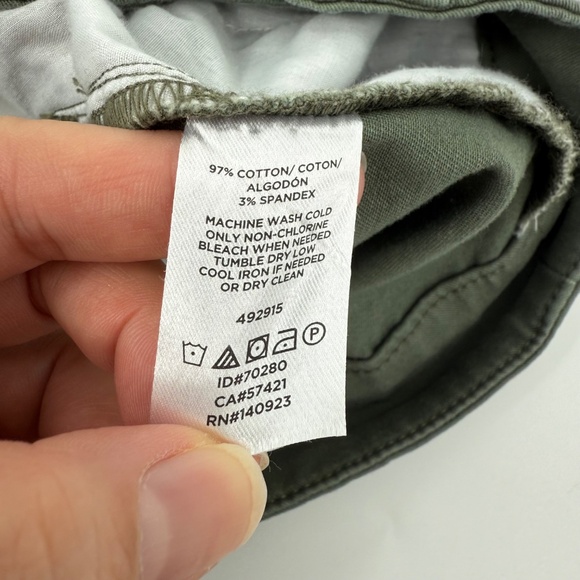 Loft Outlet Shorts Women 6 Petite Green Bermuda Roll Slash Pocket Stretch Casual - Picture 7 of 11